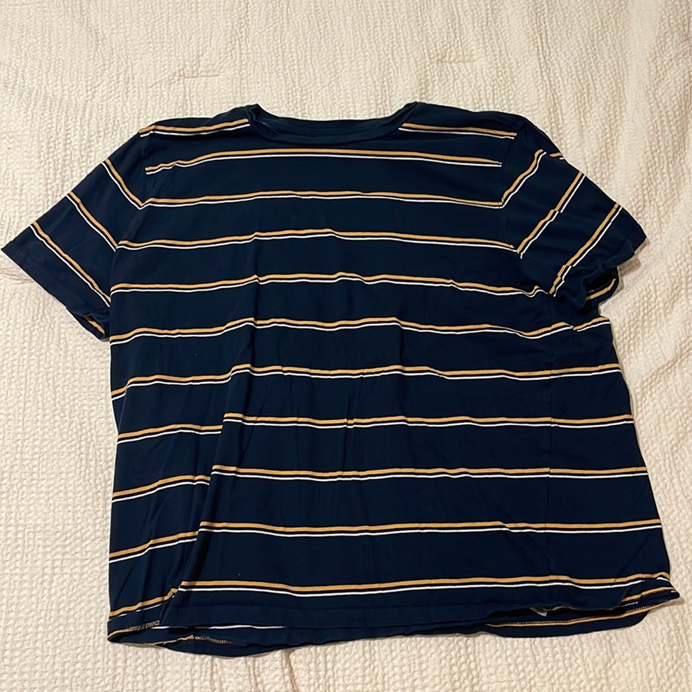 Men’s Old Navy striped soft wash shirt